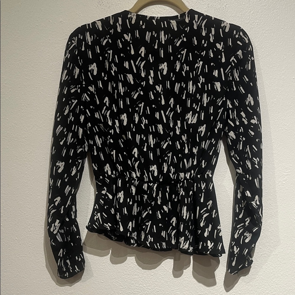 ASTR The Label Black & White Abstract Print Peplum Blouse Top